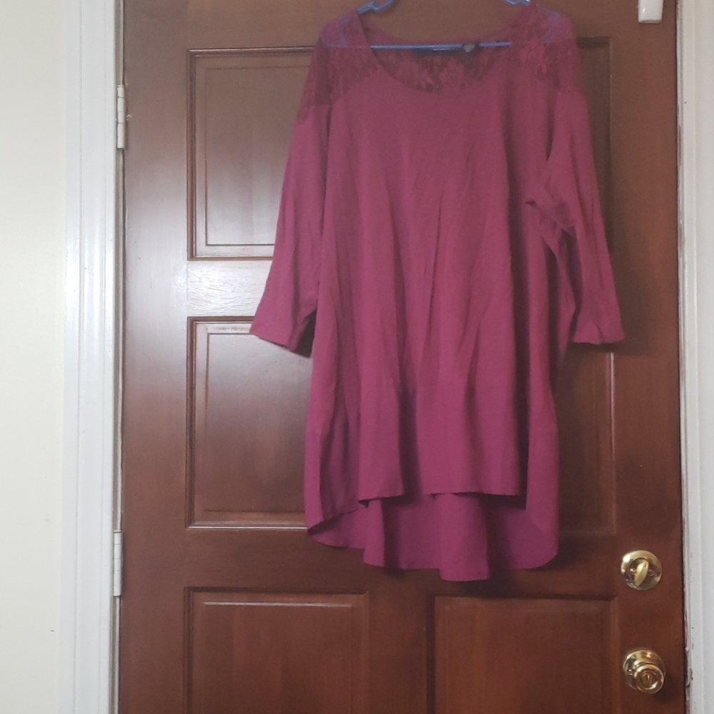 Magenta lace back shirt